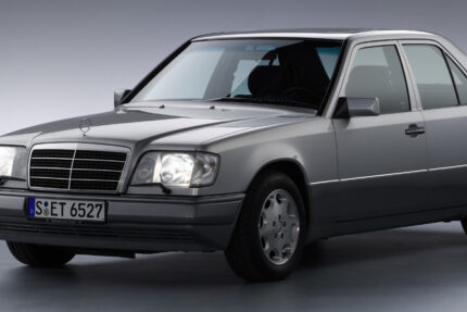 Ochranný kryt motora Mercedes-Benz E-class W124 rok 1984-1996