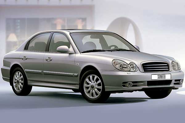 hyundai-sonata-4-rest-speredi