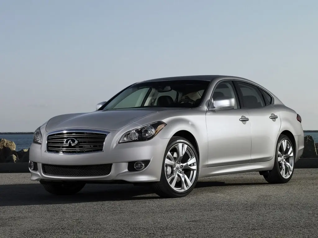 infiniti_m37_25939