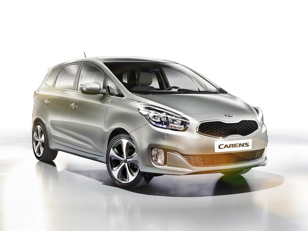 kia_carens_935486